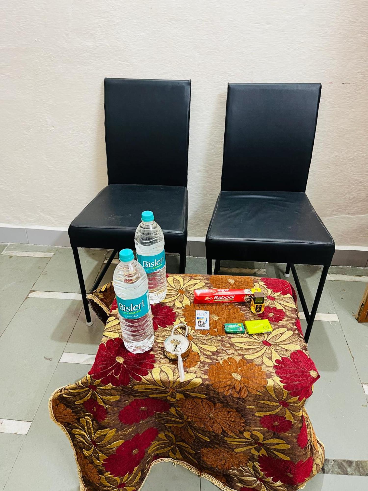 Tiwari G Home Stay Ujjain Buitenkant foto